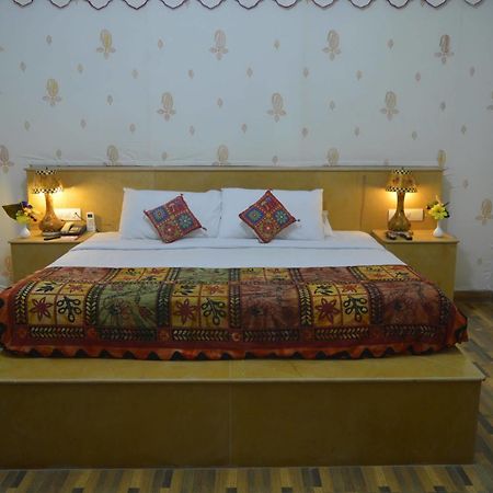 Chokhi Dhani - Desert Camp Resort Jaisalmer Esterno foto